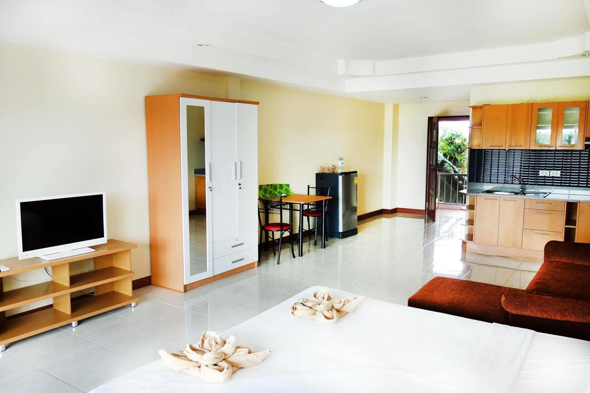 Jungle Resort Джомтиен Бийч Екстериор снимка