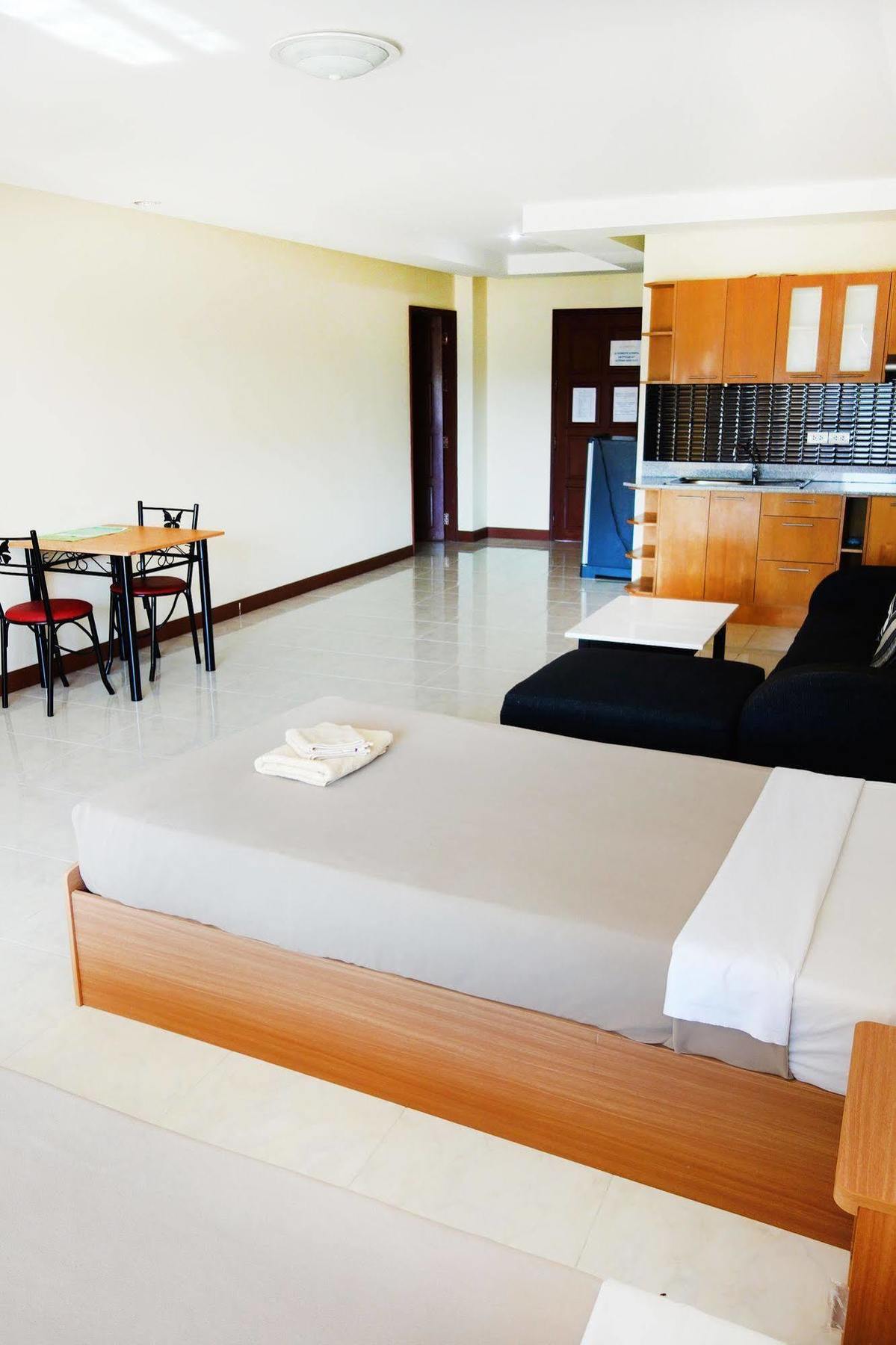Jungle Resort Джомтиен Бийч Екстериор снимка