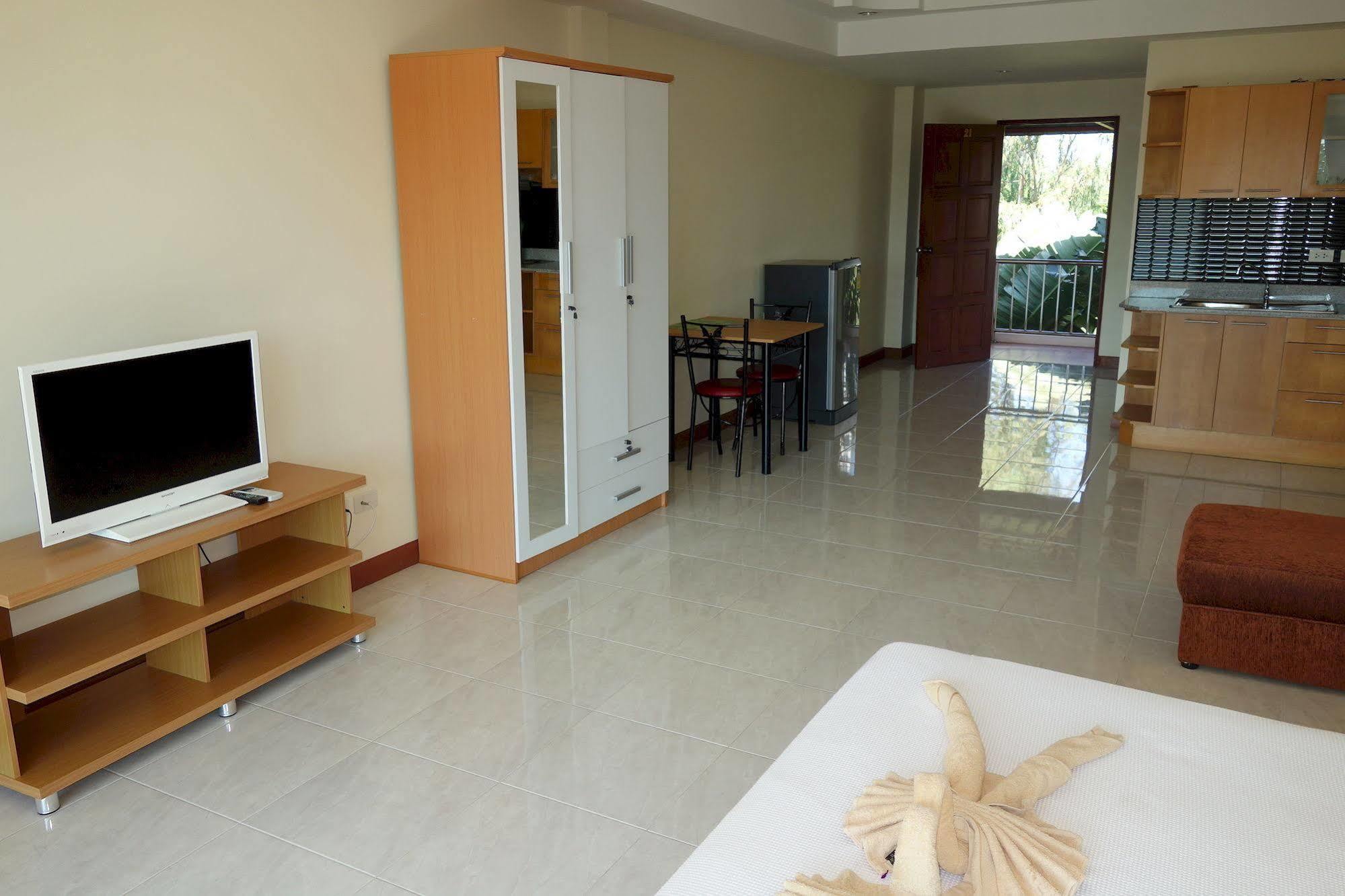 Jungle Resort Джомтиен Бийч Екстериор снимка