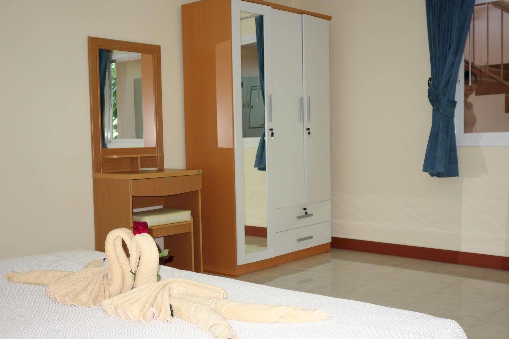 Jungle Resort Джомтиен Бийч Екстериор снимка